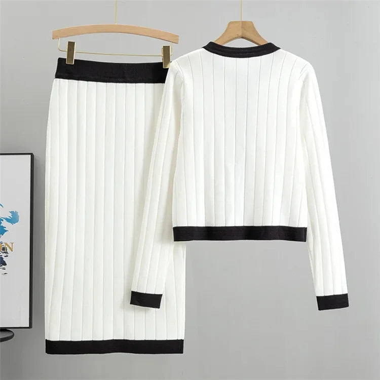 Levoire | Pull À Manches Longues Avec Jupe En Tricot Boutons Dorés Ensemble Dépareillé