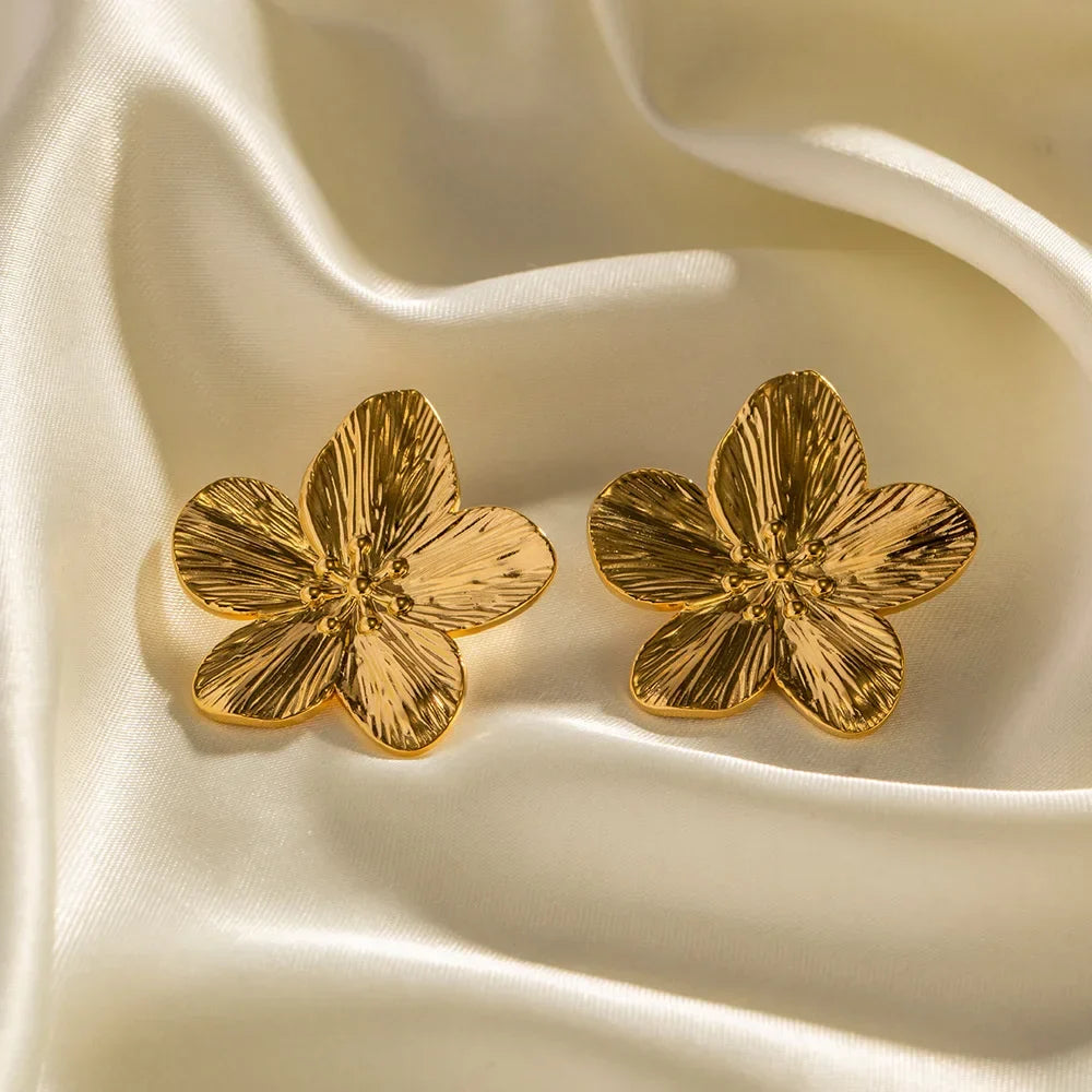 Levoire | Boucles D'Oreilles En Fleurs Dorées De Vendange Élégante