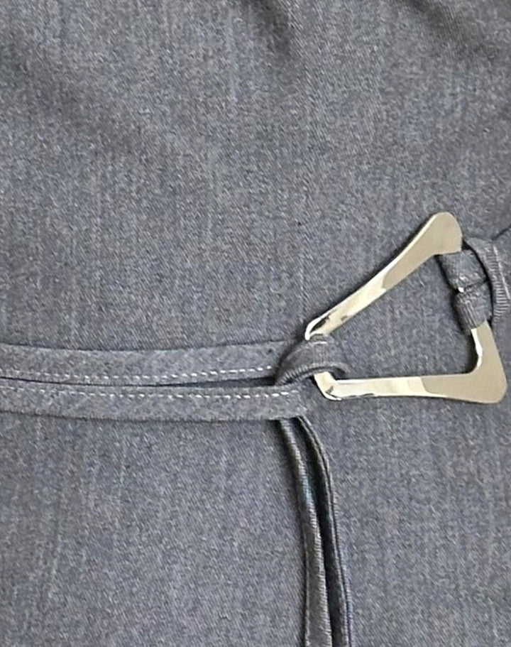 Levoire | Un Épaulé Top Avec Ceinture À La Taille