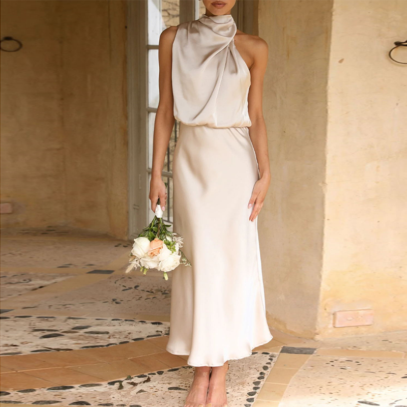 Levoire | Robe élégante en satin à une épaule Beige
