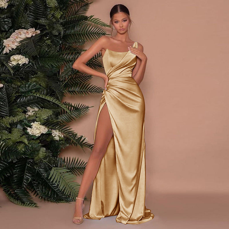Levoire | Robe En Satin Avec Une Bretelle Or