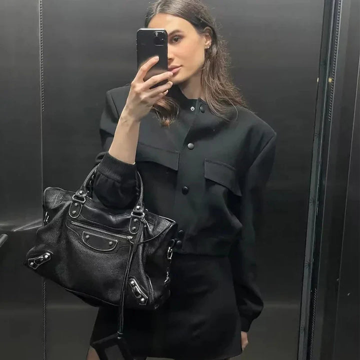 Levoire | Moderne, Tendance, Veste Femme Raccourcie Avec Poches Noir