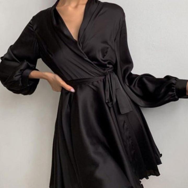 Levoire | Rennot robe satin à manches longues en V Noir