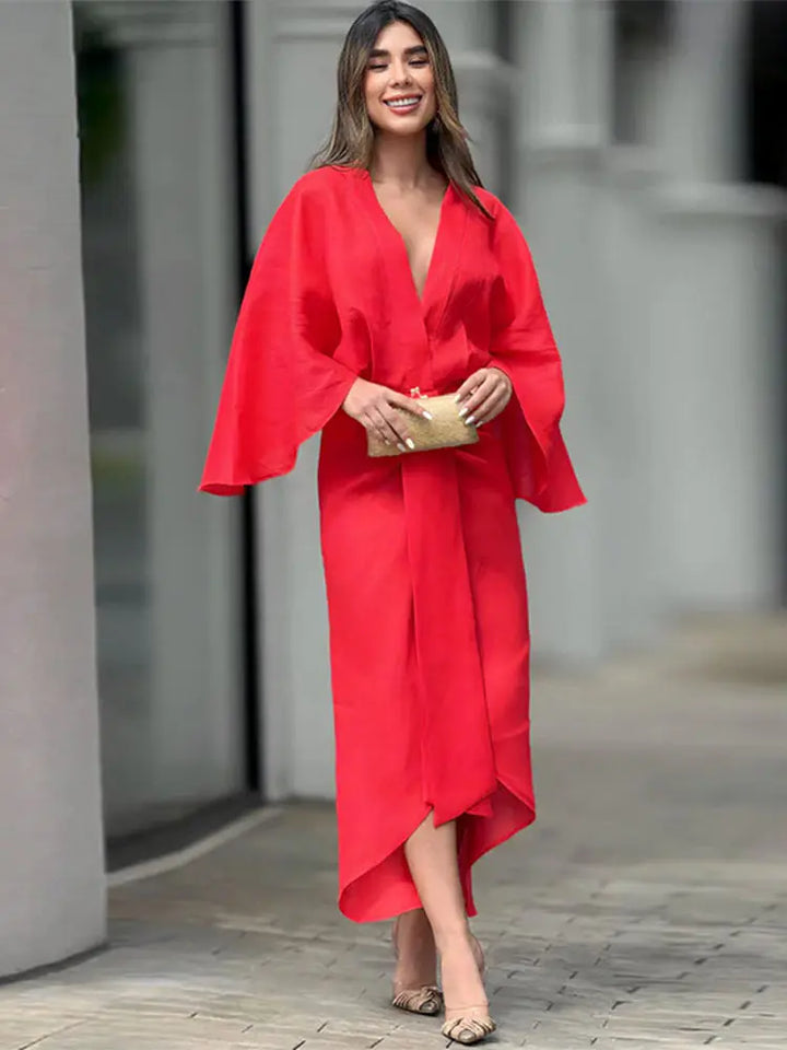 Levoire | Robe Élégante Avec Manches Cloches Et Décolleté En V Rot