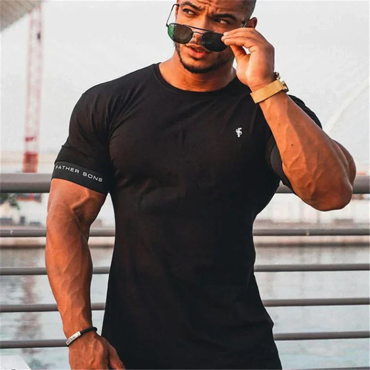 Levoire | T-shirt ajusté Muscle Fit à manches courtes Noir