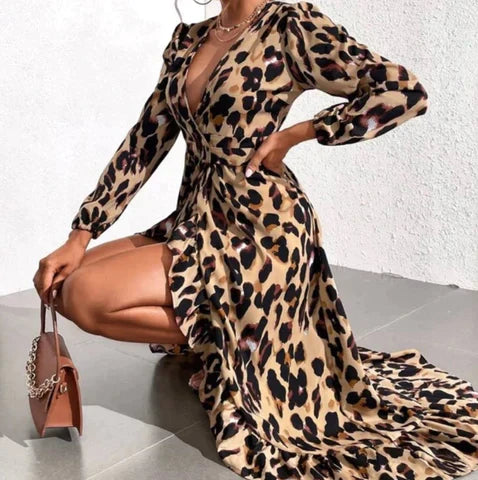 Levoire | V-Neck Robe Élégante