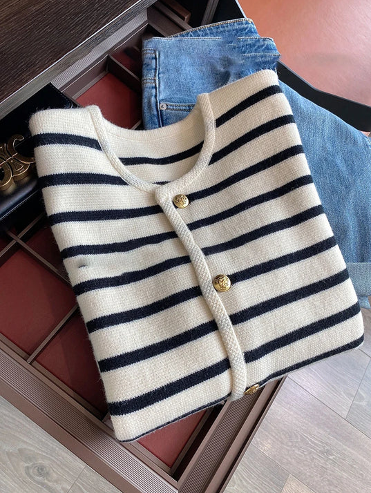 Levoire | Pull Avec Décolleté En V Et Rayures