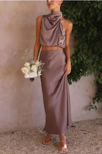 Levoire | Robe Maxi Sans Manches En Satin À Col Irrégulier Châtaigne