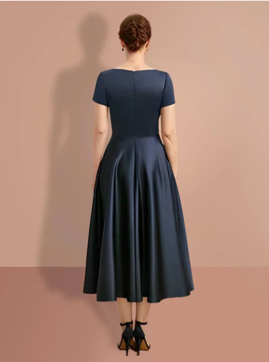 Levoire | Élégante Robe Mi-Longue Noire