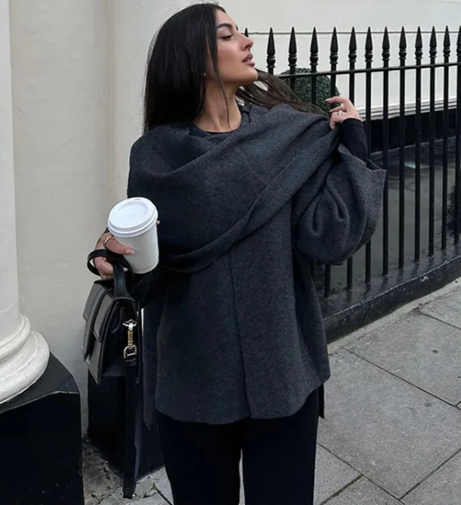 Levoire | Viral Robe De Cape