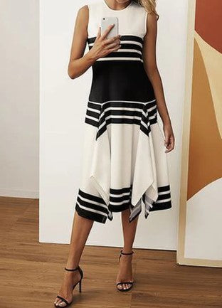 Levoire | Robe Rayée Noire Et Abricot Avec Décolleté En Bloc