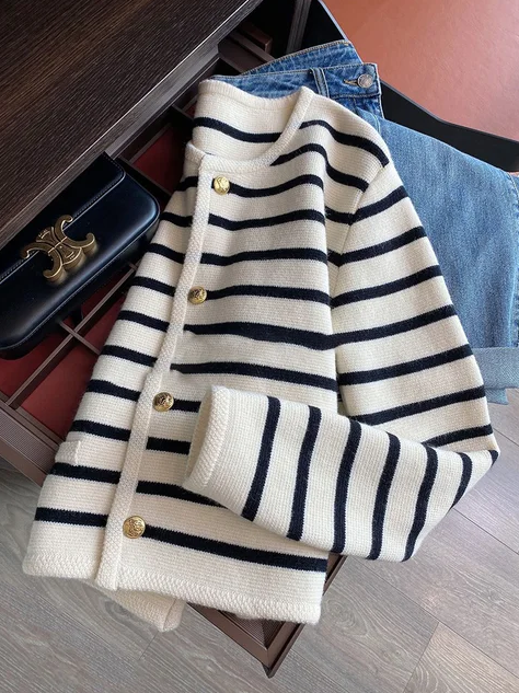 Levoire | Pull Avec Décolleté En V Et Rayures Noir