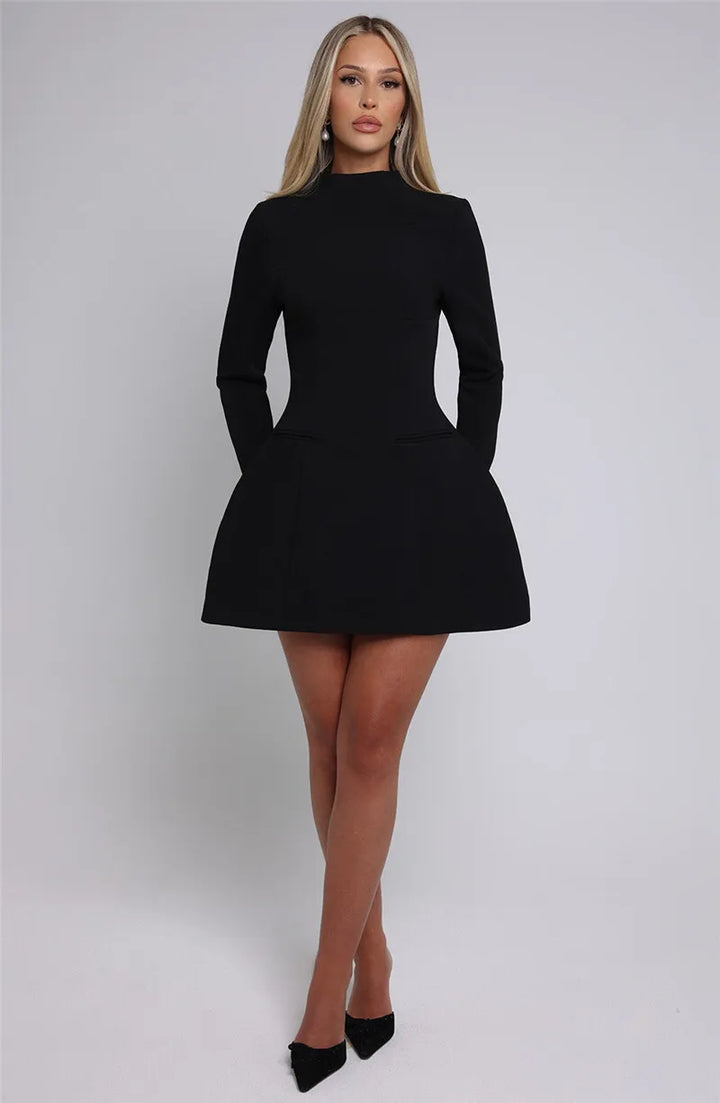 Levoire | Robe Mini Sexy Échancrée Pour Un Style Féminin Et Moderne