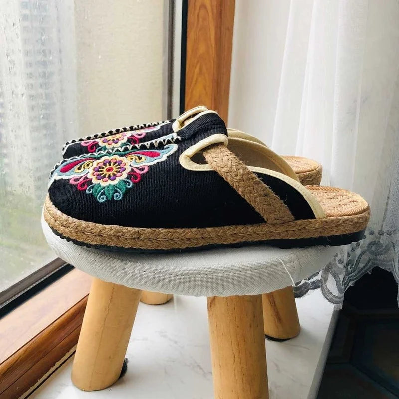 Levoire | Tissu Rentokangasta Chaussures Brodées Faites À La Main Noir