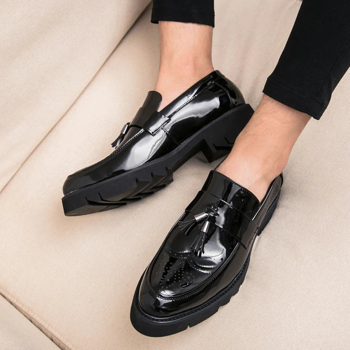 Levoire | Mocassins Brillants Noirs À Enfiler Avec Pompon noir