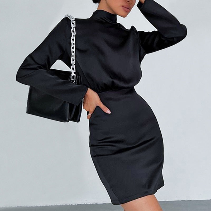 Levoire | Robe En Satin Avec Magnifique Nœud Et Dos Ouvert Noir