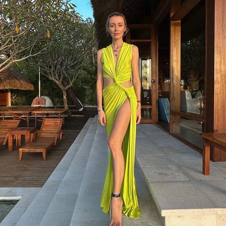 Levoire | V Neck Strapless Dress With High Slit
