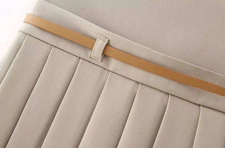 Levoire | Robe À Coutures Élégantes Pour Des Tenues Stylées