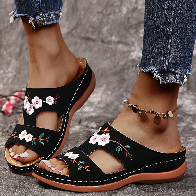 Levoire | Sandales Rétro Orthopédiques À Fleurs Noir