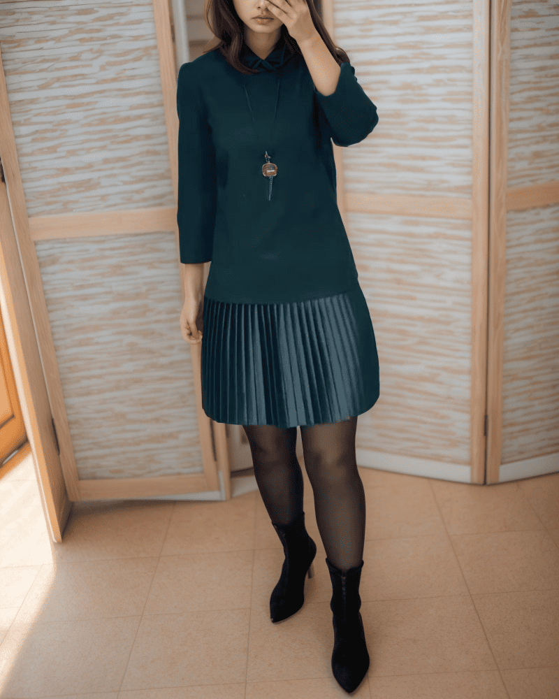 Levoire | Robe Élégante Avec Des Panneaux Froncés Vert