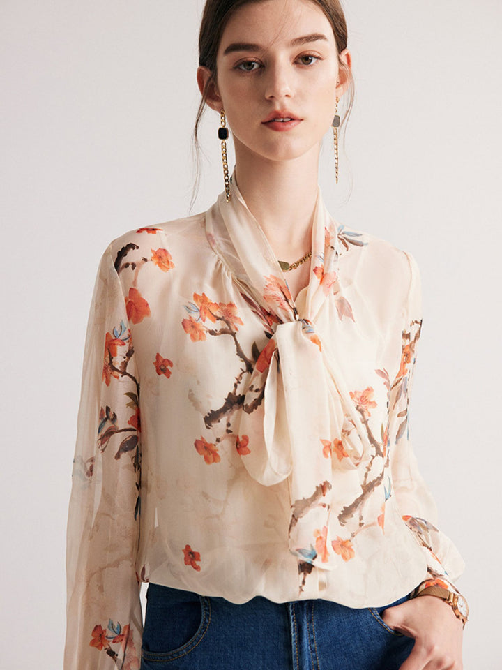Blouse en Soie Fleurie avec Col Nœud et Manches Bouffantes