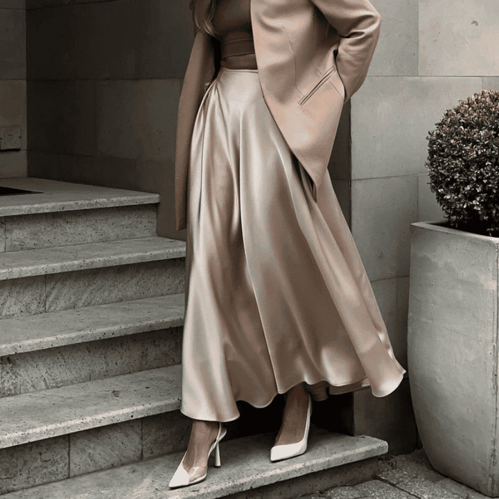 Levoire | Midi Longue Dominisia Satin Kaki