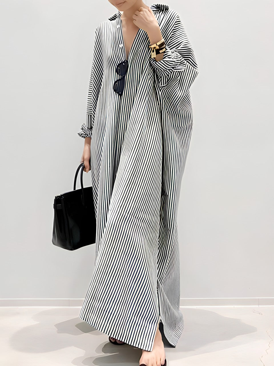 Levoire | Robe En Lin À Rayures Avec Une Coupe Décontractée Noir