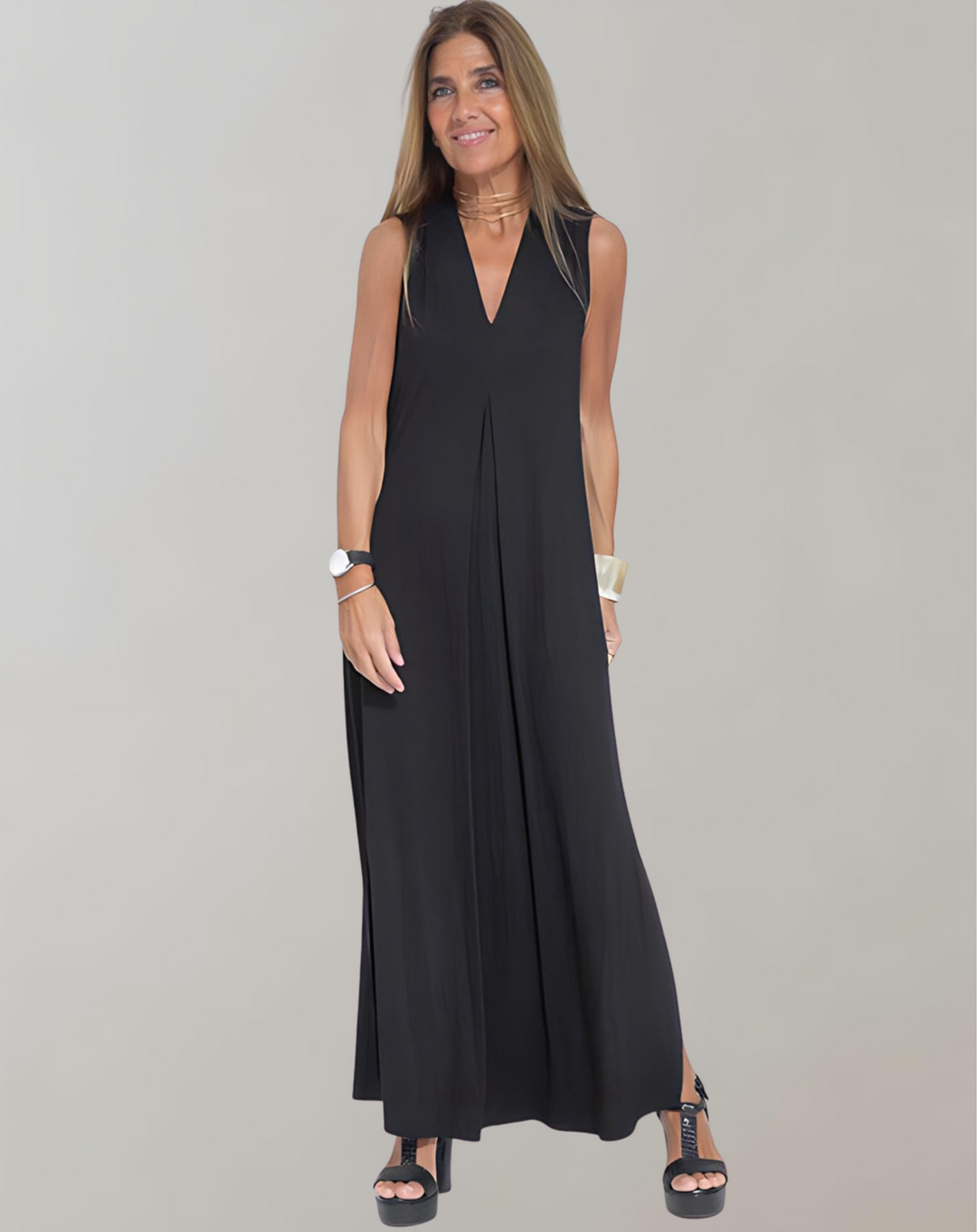 Levoire – Robe amincissante avec décolleté en V Noir