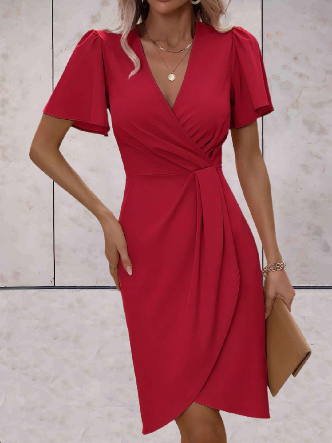Levoire | Robe Élégante À Col En V Avec Manches Papillon, Mi-Genou