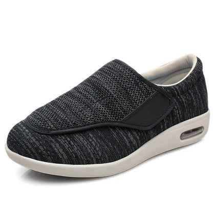 Levoire | Large anti-slip comfort shoes with safe and stable steps Noir gris