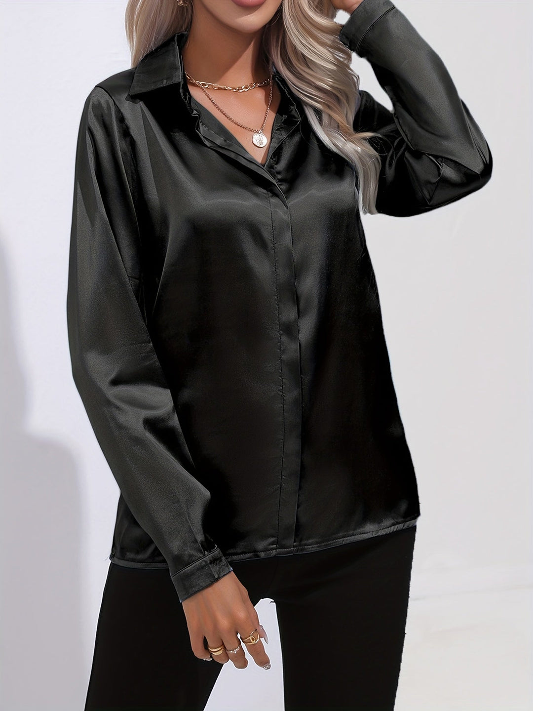 Levoire | Confiant De La Forme Chemise En Satin À Manches Longues Avec Boutons