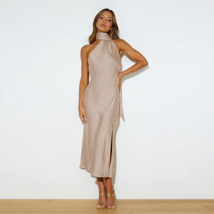 Levoire | Robe élégante en satin pour femmes, drapée, fendue, creuse et fine Abricot