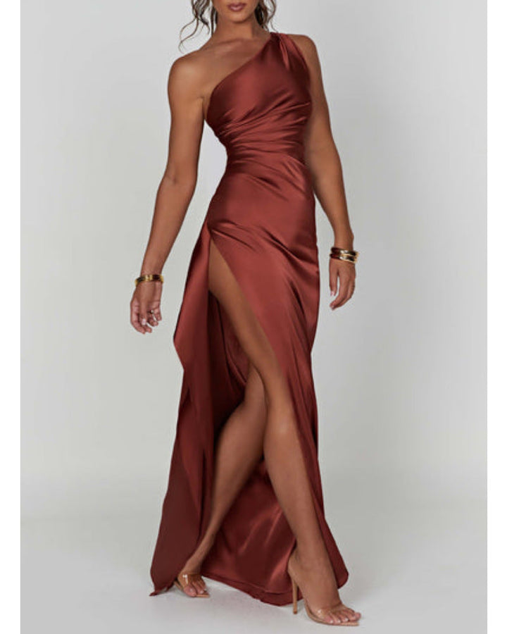 Levoire | Robe slim-fit en satin polyvalente pour l'été