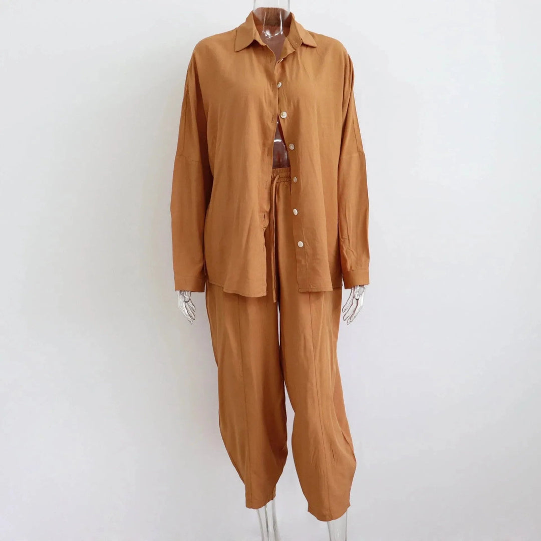 Levoire | Ensemble de deux pièces avec une chemise à manches longues et un pantalon Chameau