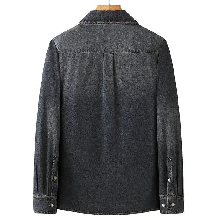 Levoire | En chemise en denim à manches longues