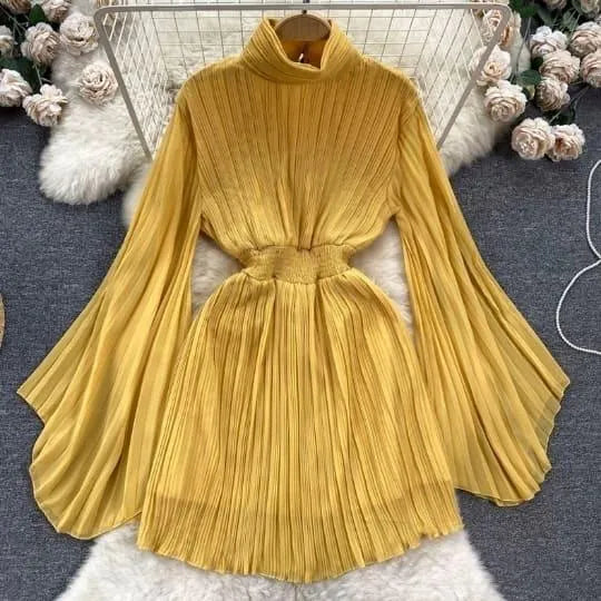 Levoire | Robe à col roulé avec manches cloche plissées Jaune Taille libre