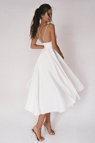 Levoire |  Robe élégante à bretelles et col en V