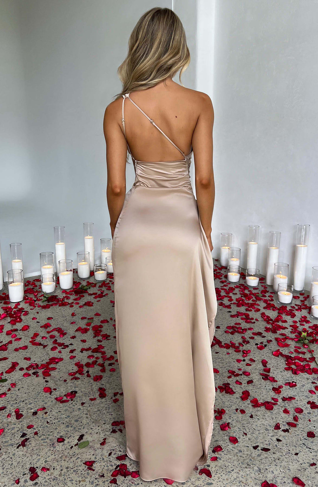 Levoire | Robe Maxi Satin Avec Fente Latérale Haute Pour Femmes