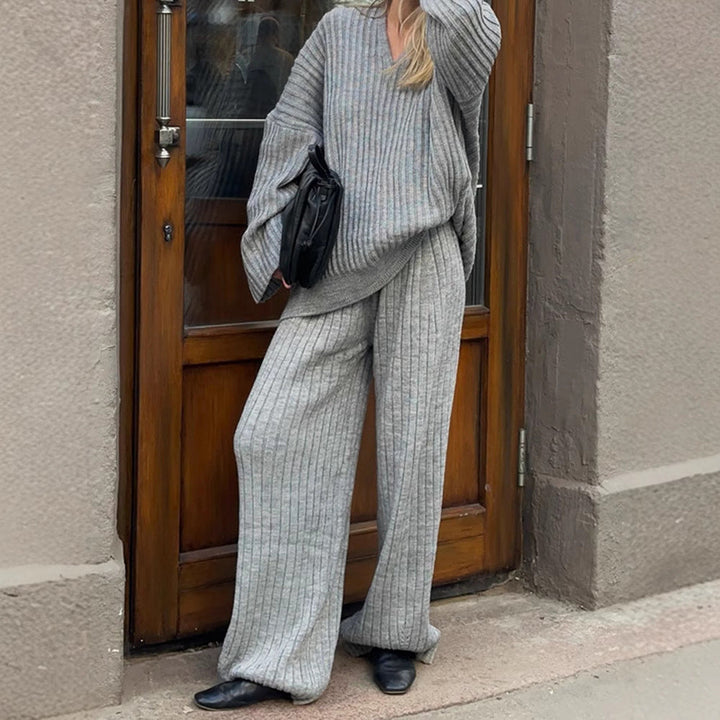 Levoire | Robe Pantalon Pull Décolleté V