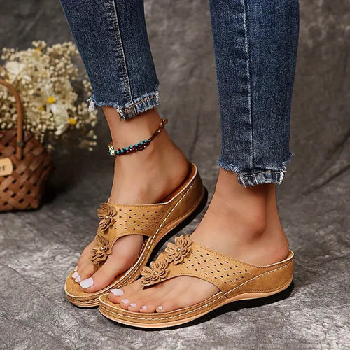 Levoire | Sandale Confortable Avec Talon Rehaussé Et Détail Floral Pour Femmes