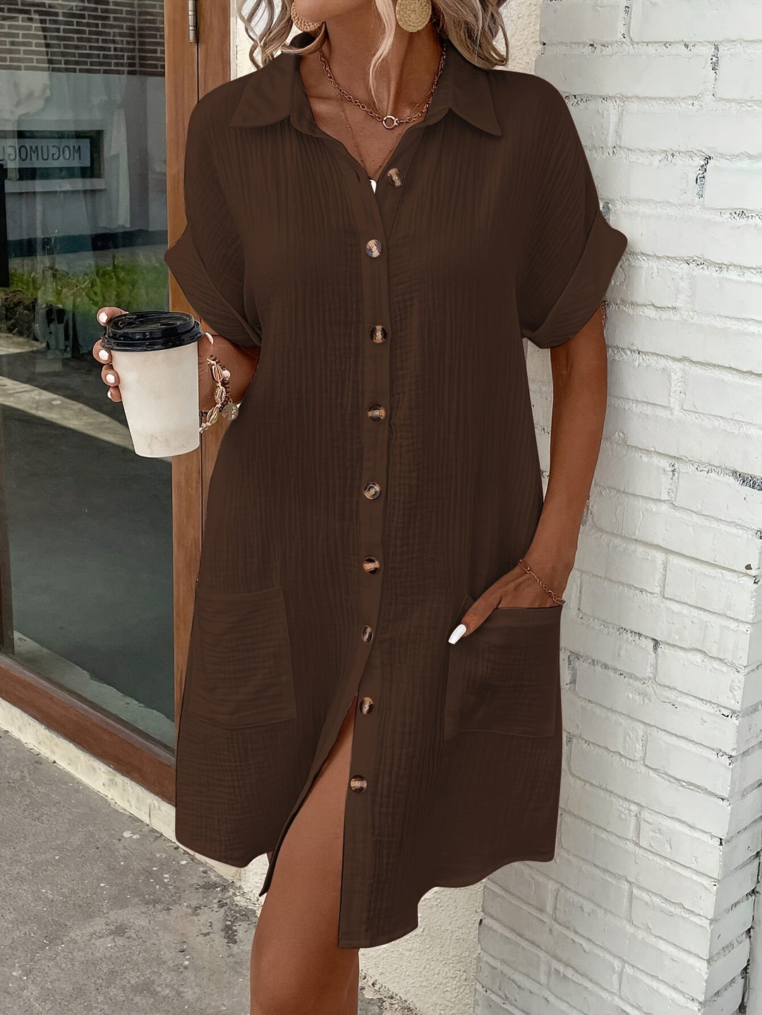 Levoire | Robe Chemise Décontractée Unie Avec Boutonnage Sur Le Devant Et Manches Courtes Couleur du café