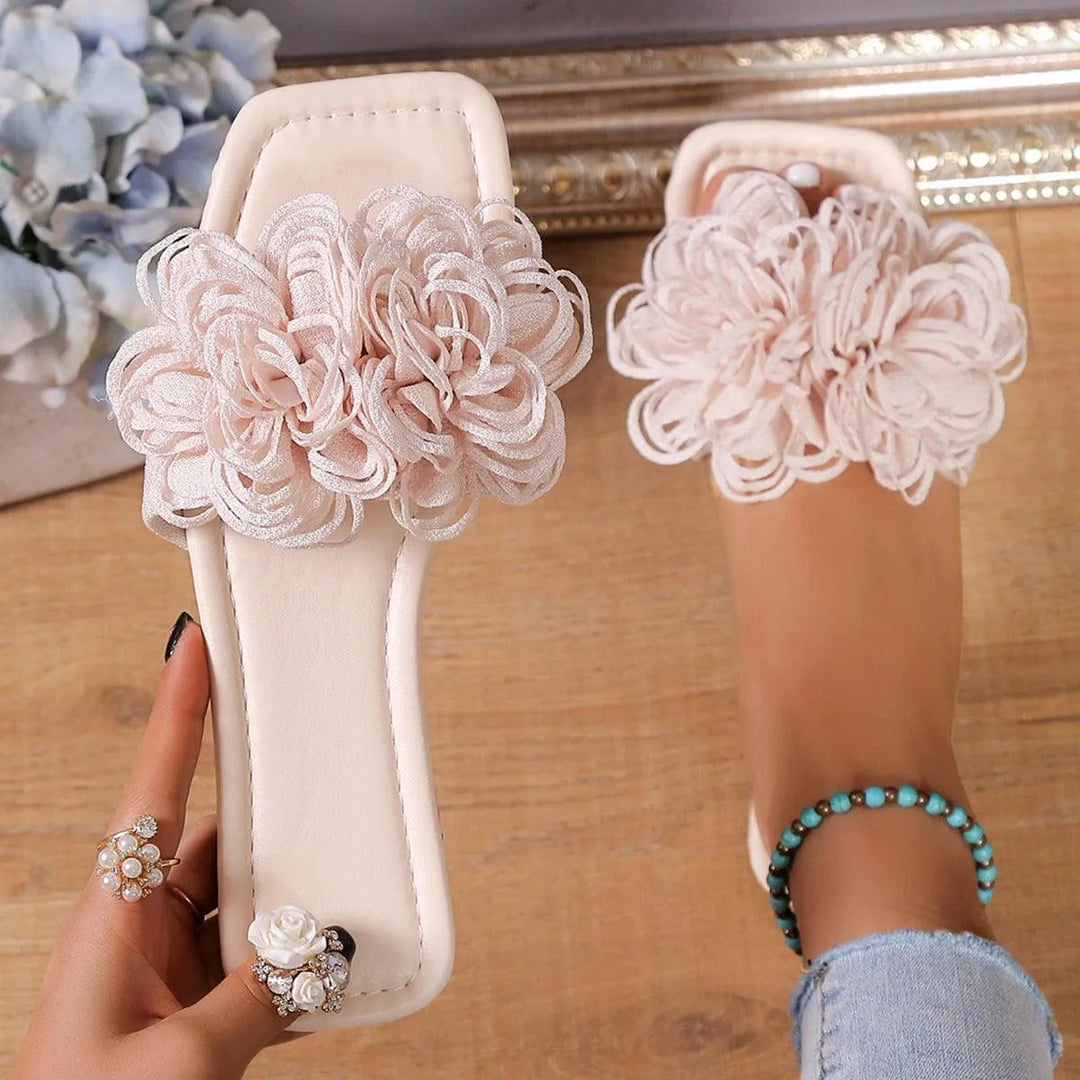 Levoire | Ballerines plates avec des fleurs Beige