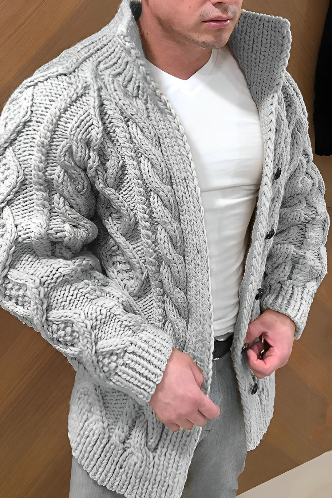 Gilet en tricot chaud avec motif en torsades