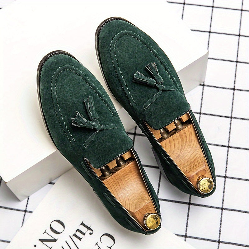 Levoire | Classiques Mocassins Pour Hommes Dans Différentes Couleurs Avec Des Pompons Vert