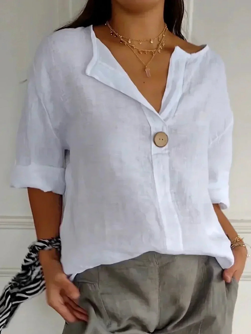 Levoire | T-Shirt Décontracté À Col En V Blanc (Presque épuisé)