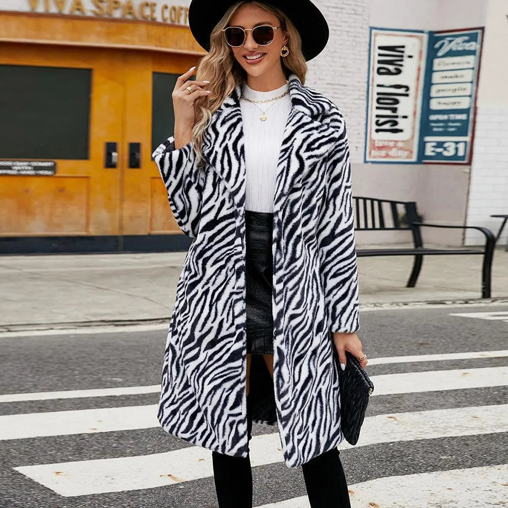 Levoire | Veste en peluche plus longue à motif zèbre