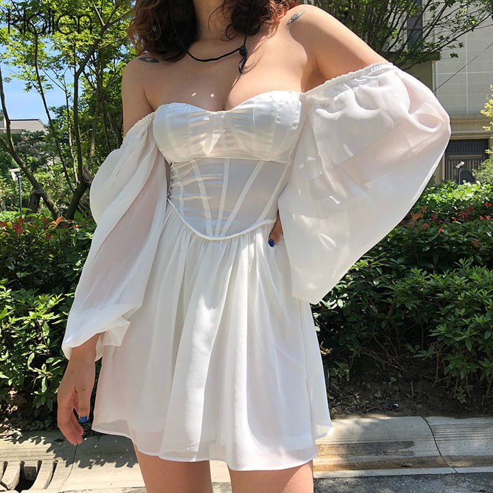 Levoire | Robe Une Robe D'Été Blanche Romantique
