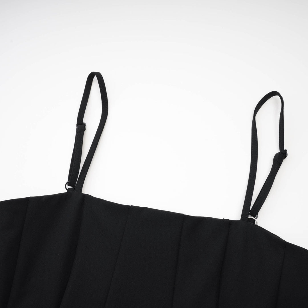 Levoire | Noir Ouvert Dos Plissé Midi Robe