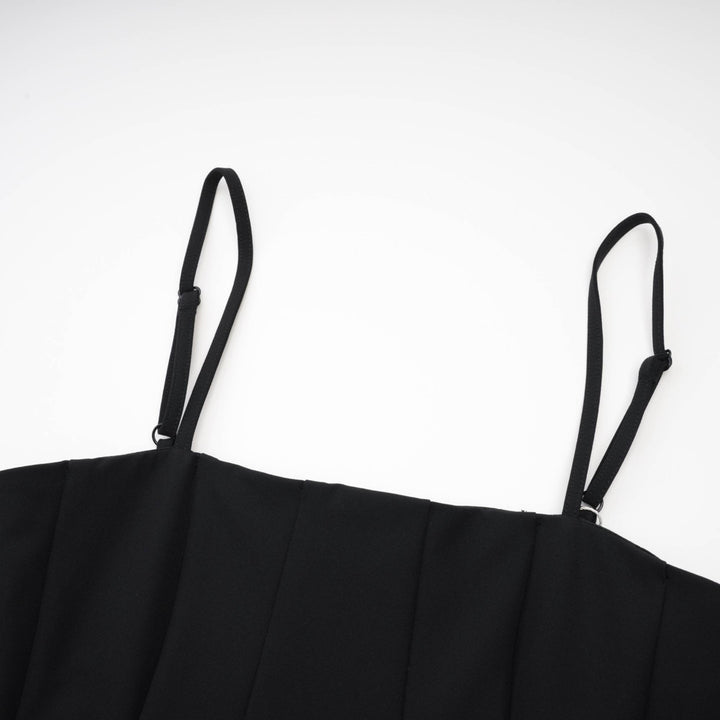 Levoire | Noir Ouvert Dos Plissé Midi Robe
