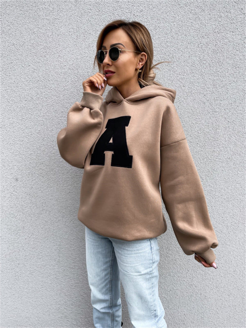 Levoire | sweat à capuche sans poche imprimé lettre A KHAKI